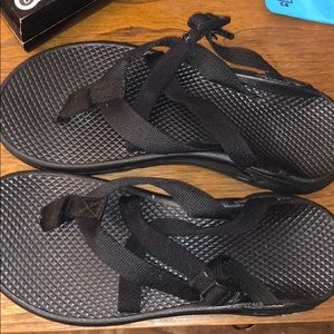 Black womens chacos